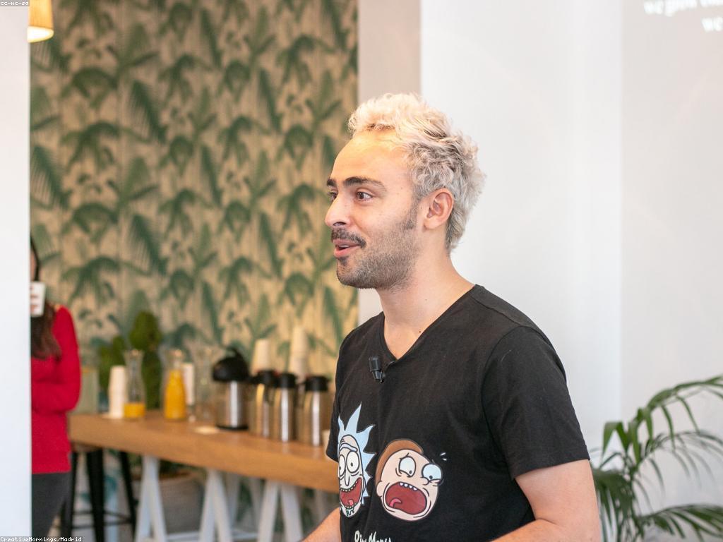 ការបង្ហាញល្បែងដ៏ច្នៃប្រឌិត